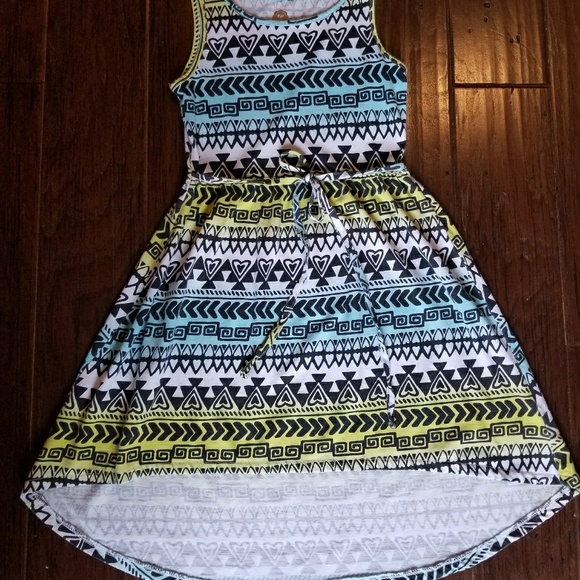 Girls sleeveless tribal print dress - Picture 2 of 6